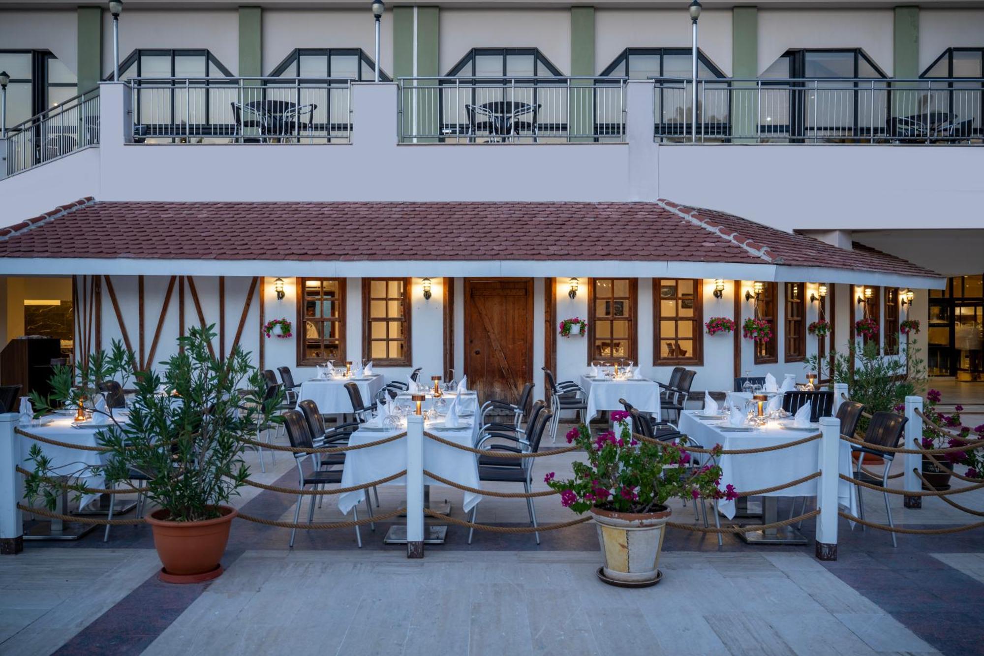 Adora Hotel & Resort Belek Esterno foto